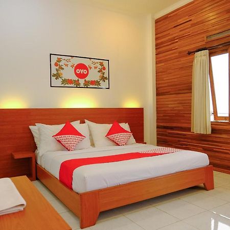 Oyo 446 Hotel Kawi Surapatha Malang Exteriér fotografie