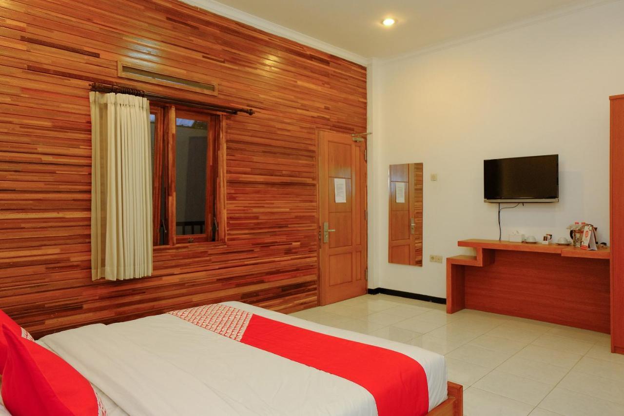 Oyo 446 Hotel Kawi Surapatha Malang Exteriér fotografie