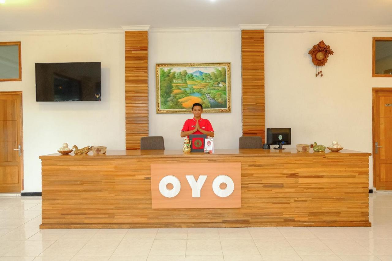 Oyo 446 Hotel Kawi Surapatha Malang Exteriér fotografie