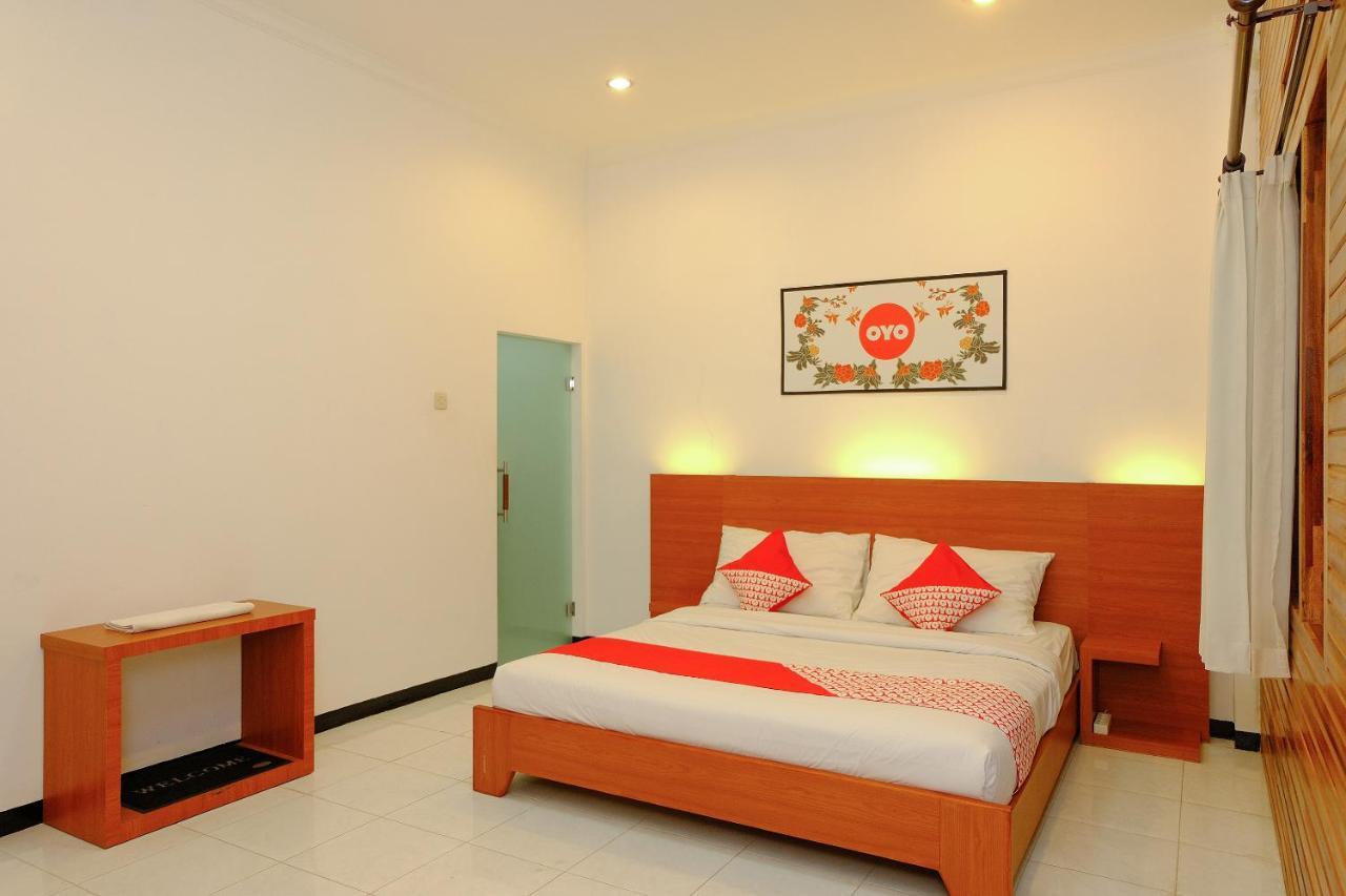 Oyo 446 Hotel Kawi Surapatha Malang Exteriér fotografie