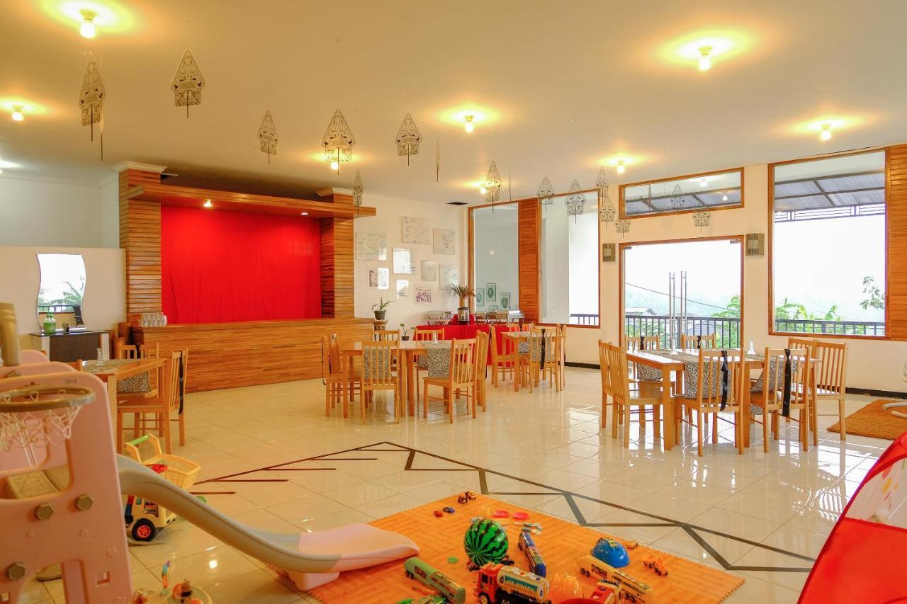 Oyo 446 Hotel Kawi Surapatha Malang Exteriér fotografie