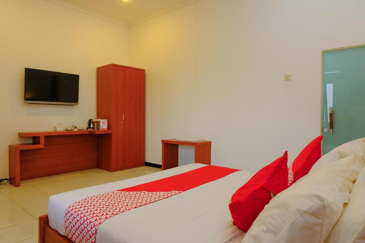 Oyo 446 Hotel Kawi Surapatha Malang Exteriér fotografie