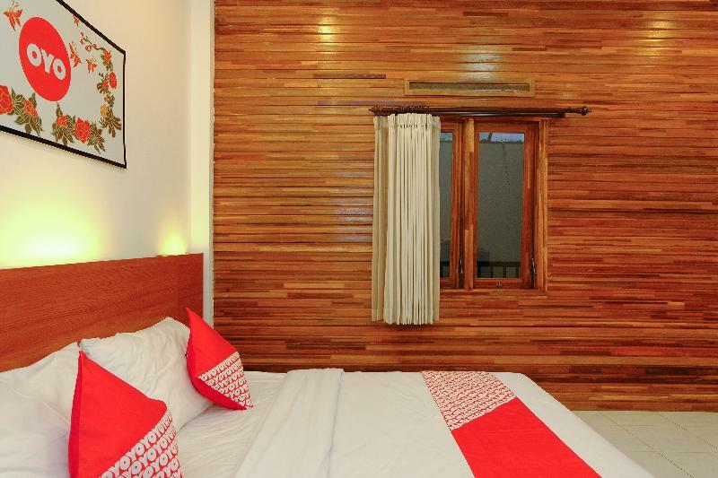 Oyo 446 Hotel Kawi Surapatha Malang Exteriér fotografie