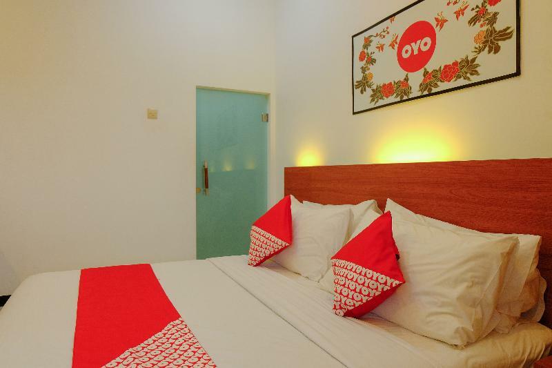 Oyo 446 Hotel Kawi Surapatha Malang Exteriér fotografie